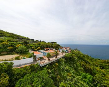 Dove si trova Resort Punto Azzurro Ischia